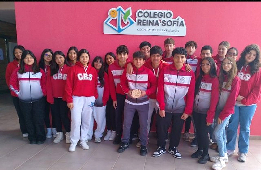 El CEIP Reina Sof�a ha sido distinguido por la Fundaci�n Repsol por su compromiso con la transici�n ecol�gica